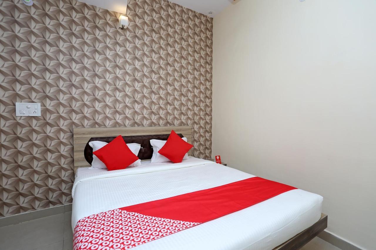 Oyo Flagship 11549 Crystal Inn Jamshedpur Buitenkant foto