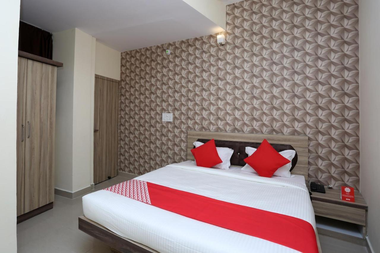 Oyo Flagship 11549 Crystal Inn Jamshedpur Buitenkant foto